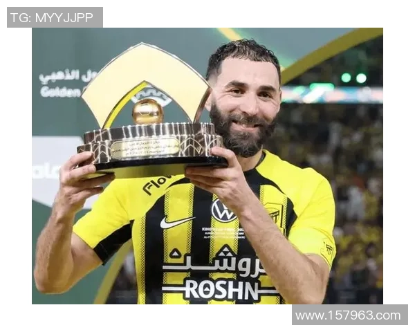 卡里姆本泽马再塑传奇征程从皇马巨星到绿茵精神象征